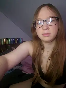 Freaky-Doll online show from June 8, 8:20 pm