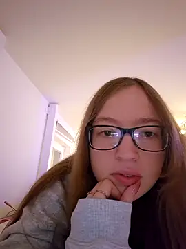 Freaky-Doll online show from May 13, 11:45 pm