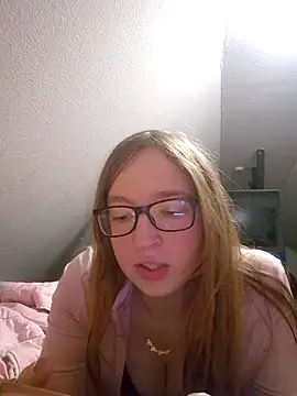 Freaky-Doll online show from June 5, 10:04 pm