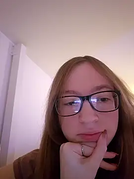 Freaky-Doll online show from May 14, 10:29 pm