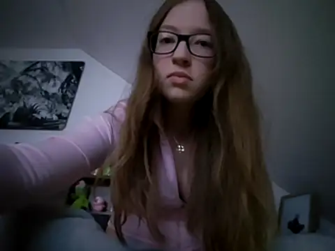 Freaky-Doll online show from May 3, 7:17 pm
