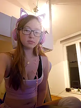 Freaky-Doll online show from June 3, 10:25 pm