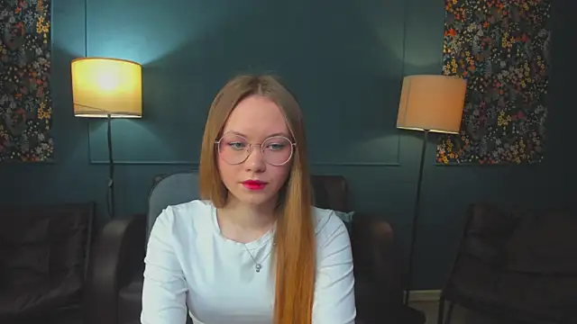 FloraLarsson online show from May 17, 10:04 am