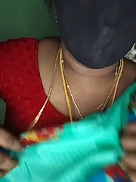 Snapshot of tamil_butterfly chatting on July 17, 6:16 pm tamil butterfly online show from July 17, 6:16 pm