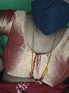 Snapshot of tamil_butterfly chatting on June 24, 5:33 pm tamil butterfly online show from June 24, 5:33 pm