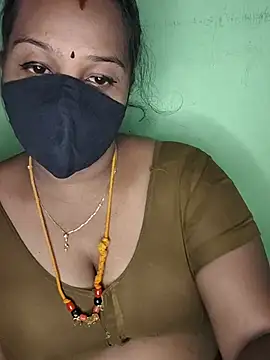 Snapshot of tamil_butterfly chatting on July 13, 6:18 pm tamil butterfly online show from July 13, 6:18 pm