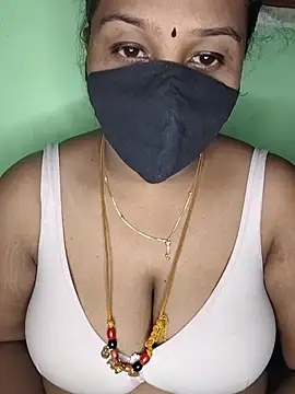 Snapshot of tamil_butterfly chatting on July 1, 6:08 pm tamil butterfly online show from July 1, 6:08 pm