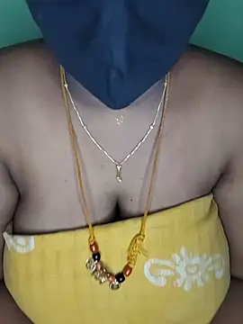 Snapshot of tamil_butterfly chatting on June 6, 6:35 pm tamil butterfly online show from June 6, 6:35 pm