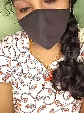 Snapshot of tamil_butterfly chatting on June 2, 6:41 pm tamil butterfly online show from June 2, 6:41 pm