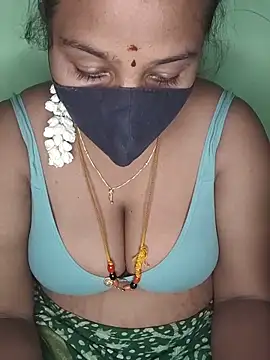 Snapshot of tamil_butterfly chatting on June 19, 11:16 am tamil butterfly online show from June 19, 11:16 am