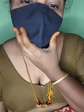 Snapshot of tamil_butterfly chatting on July 1, 2:12 am tamil butterfly online show from July 1, 2:12 am