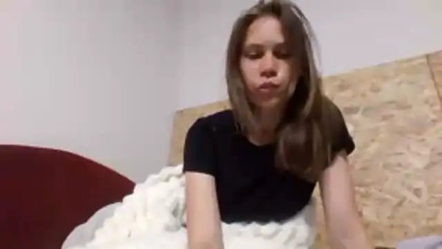 Snapshot of Lisahoppii chatting on May 13, 8:27 pm Lisahoppii online show from May 13, 8:27 pm
