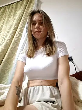 Snapshot of Lisahoppii chatting on May 21, 6:05 pm Lisahoppii online show from May 21, 6:05 pm