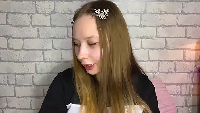 MertieVandusen online show from April 30, 8:57 pm