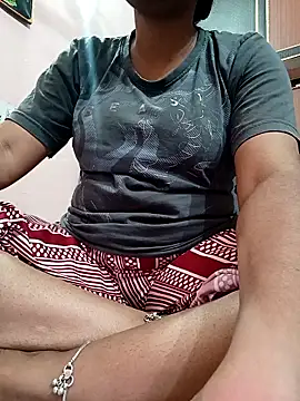 Snapshot of sexy_dimple_bhabi chatting on May 13, 6:48 pm sexy dimple bhabi online show from May 13, 6:48 pm