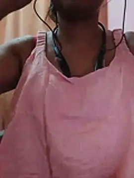Snapshot of sexy_dimple_bhabi chatting on August 6, 6:25 pm sexy dimple bhabi online show from August 6, 6:25 pm