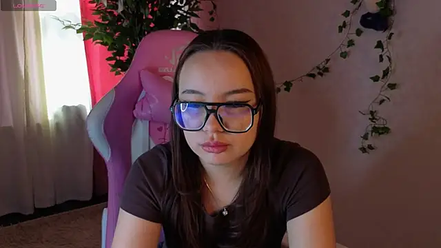 Eva Cutties online show from April 30, 9:27 am