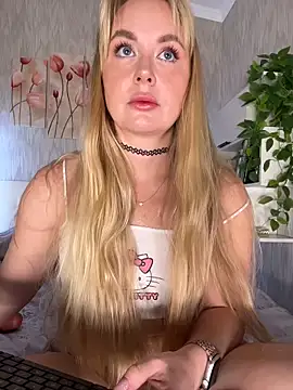 Kitty-Kelsi online show from May 30, 9:37 am