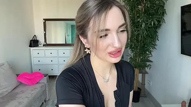Snapshot of Victoria_Jess chatting on May 11, 12:39 pm Victoria Jess online show from May 11, 12:39 pm