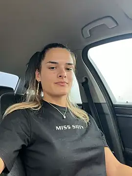 EllaEden online show from June 12, 9:07 am