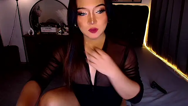Sensual Ekang online show from May 13, 6:15 pm