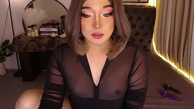 Sensual Ekang online show from May 27, 6:15 pm
