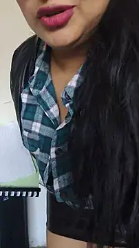 Snapshot of Maddy_k chatting on May 12, 12:11 pm Maddy k online show from May 12, 12:11 pm