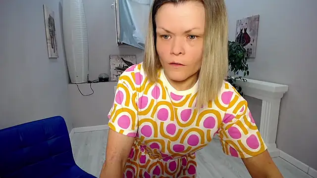 Snapshot of wild_temptation_ chatting on May 28, 5:15 am wild temptation online show from May 28, 5:15 am