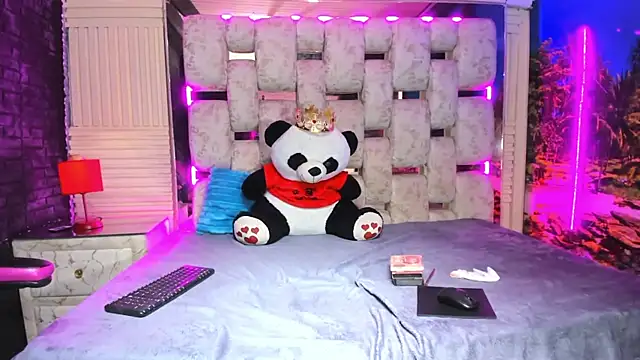 MahiaraHot online show from May 8, 2:21 pm