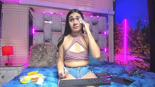 MahiaraHot online show from June 9, 1:34 pm