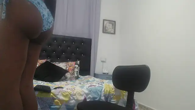Skarleth Bell online show from May 5, 4:59 am