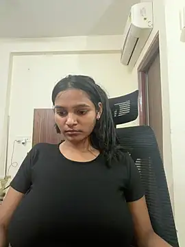 PIHU01990 online show from April 30, 2:57 pm