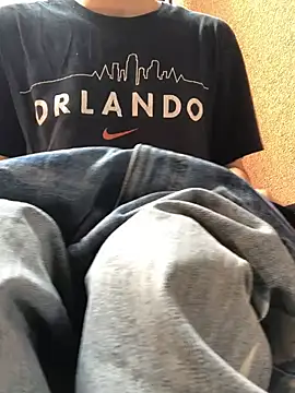 diablito69000 online show from April 29, 2:10 pm