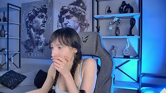 Snapshot of SeraphineSparda chatting on July 3, 11:50 am SeraphineSparda online show from July 3, 11:50 am