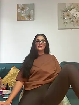 Snapshot of AnyEvyy chatting on May 14, 5:37 am AnyEvyy online show from May 14, 5:37 am