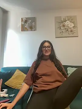Snapshot of AnyEvyy chatting on May 11, 5:42 am AnyEvyy online show from May 11, 5:42 am