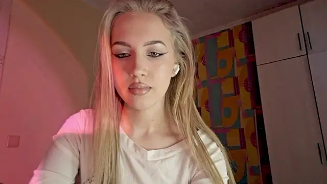 Katrinethequeen online show from June 13, 4:27 pm