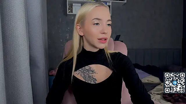 Snapshot of Sabrinkaaa chatting on May 31, 12:27 am Sabrinkaaa online show from May 31, 12:27 am