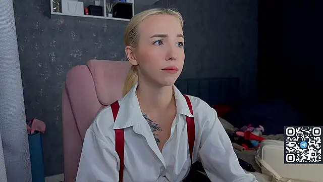Snapshot of Sabrinkaaa chatting on May 27, 10:28 pm Sabrinkaaa online show from May 27, 10:28 pm