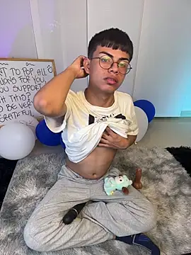 Asher Young online show from May 5, 1:08 am