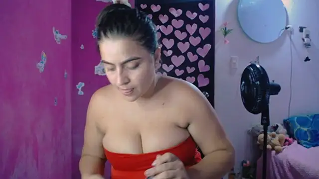 Kiara tits online show from May 31, 1:33 am