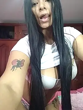 Snapshot of Gisselle-_ chatting on July 20, 9:17 pm Gisselle- online show from July 20, 9:17 pm