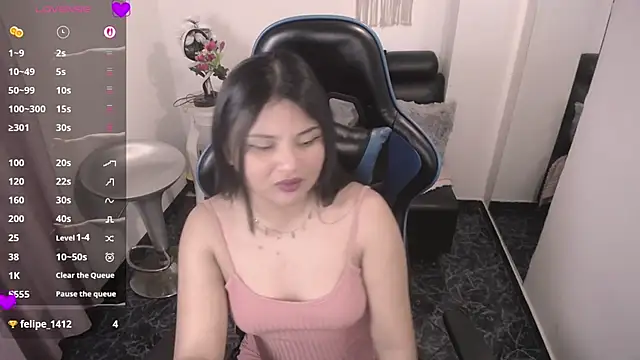 Snapshot of Athena_snaw chatting on July 8, 3:41 am Athena snaw online show from July 8, 3:41 am