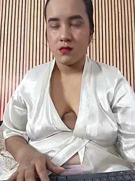 Snapshot of NATY_BUSTOS chatting on May 26, 1:15 am NATY BUSTOS online show from May 26, 1:15 am