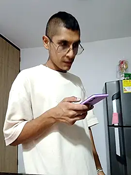 Lil black009 online show from May 6, 5:11 am