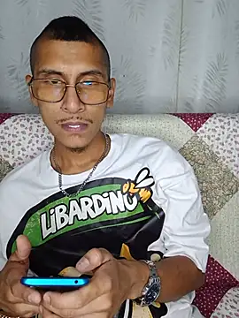 Lil black009 online show from July 8, 4:02 am
