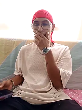 Lil black009 online show from May 11, 2:29 pm