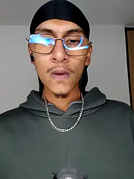 Lil black009 online show from May 18, 5:56 am
