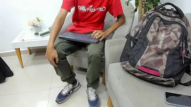 Snapshot of Zane_Belville chatting on June 19, 11:05 am Zane Belville online show from June 19, 11:05 am