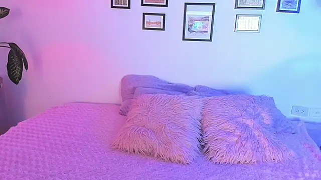 Kendaall sweet online show from May 3, 2:49 am